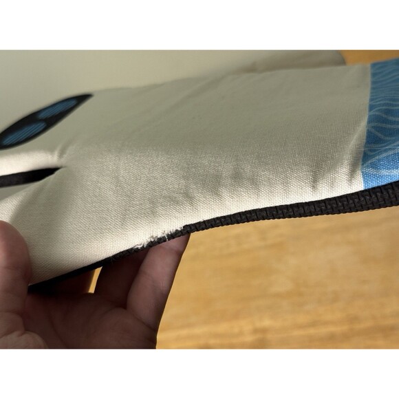 Disney EVA Oven Mitt - Disney Parks Pixar Holiday Kitchen Set - Mitt Only - Picture 3 of 4